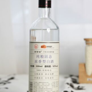 纯粮固态浓香联名白酒